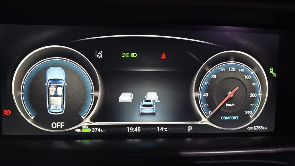 Voyah Free EV электрический кроссовер тест мишина салон интерьер панель приборов