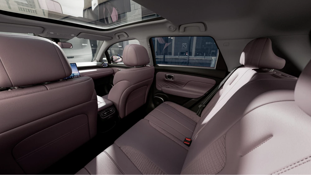 gac aion ut хэтчбек электрический электромобиль показали на автосалоне в гуанчжоу салон второй ряд