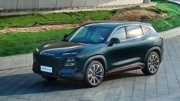 jetour dashing awd sport сбоку спереди кроссовер полный привод зеленый