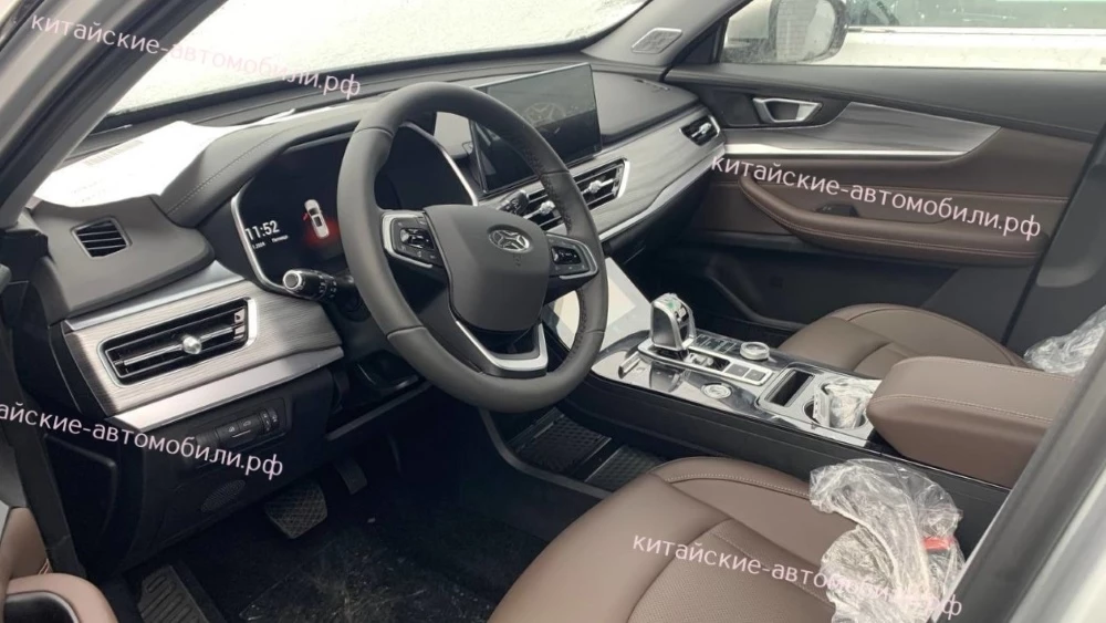 кроссовер xcite x-cross 8 в Москве интерьер