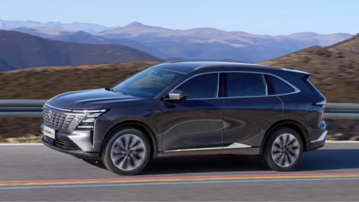 changan cs75 plus ultra старт продаж китай цена сбоку спереди кроссовер серый