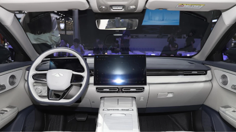 салон chery fulwin a8l белый