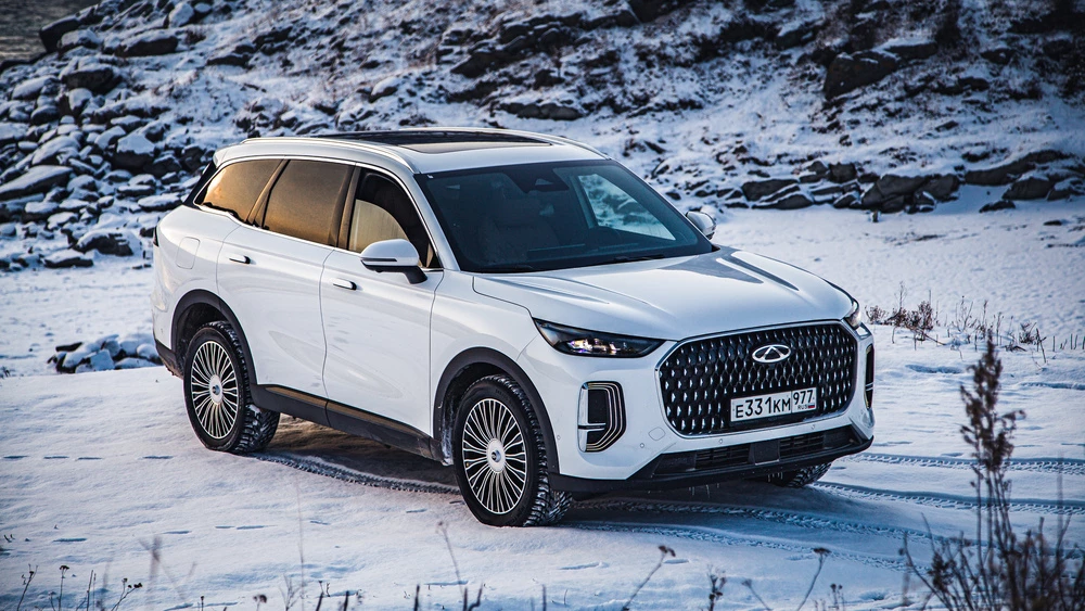 Chery Tiggo 9 тест сбоку спереди зимой