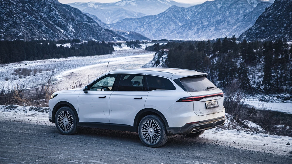 Chery Tiggo 9 тест сбоку зимой