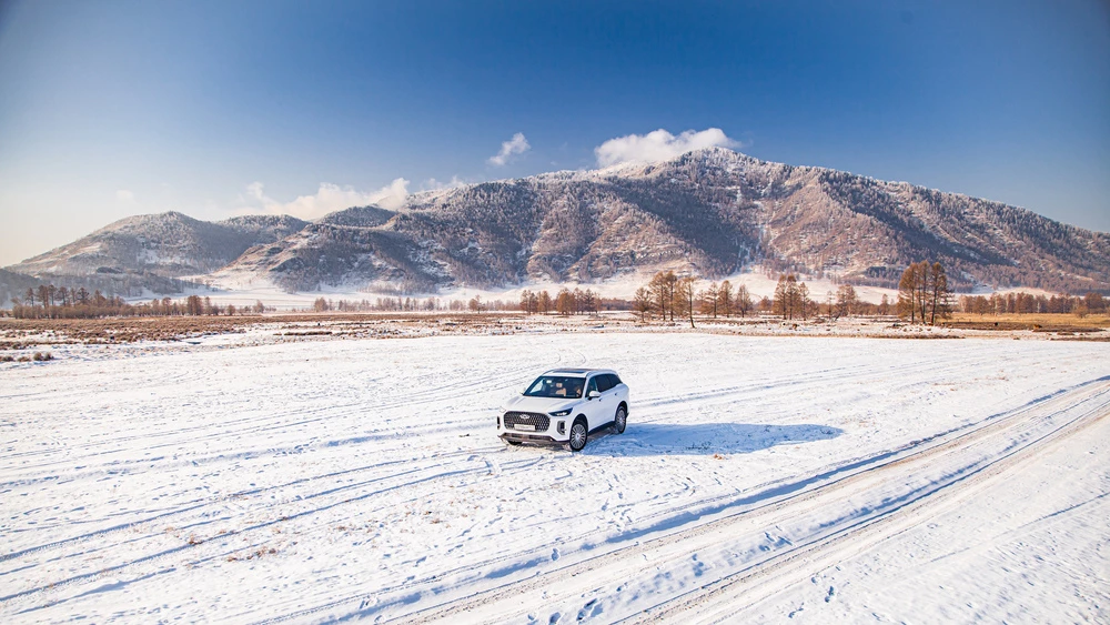 Chery Tiggo 9 тест сбоку спереди зимой с дрона