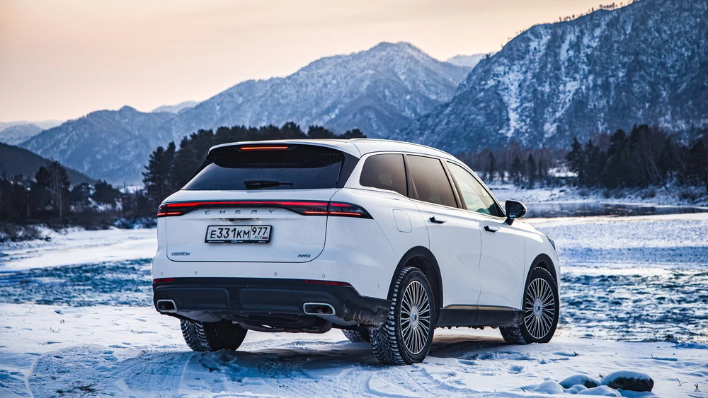 Chery Tiggo 9 тест сбоку сзади зимой