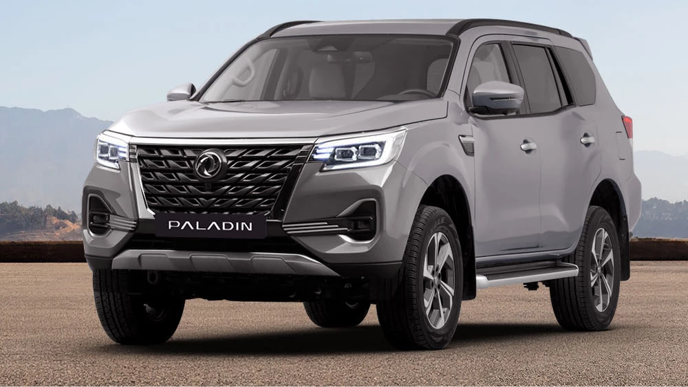 Внедорожник Dongfeng Paladin New сбоку спереди