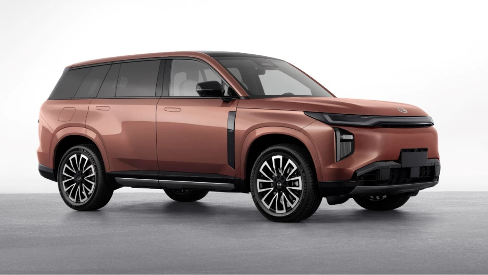 Характеристики GAC S7 раскрыли в Китае. Гибридный кроссовер ждут в России gac s7 сбоку спереди кроссовер оранжевый рыжий характеристики минпром кнр