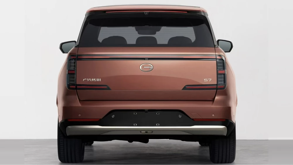 gac s7 сзади кроссовер оранжевый рыжий характеристики минпром кнр