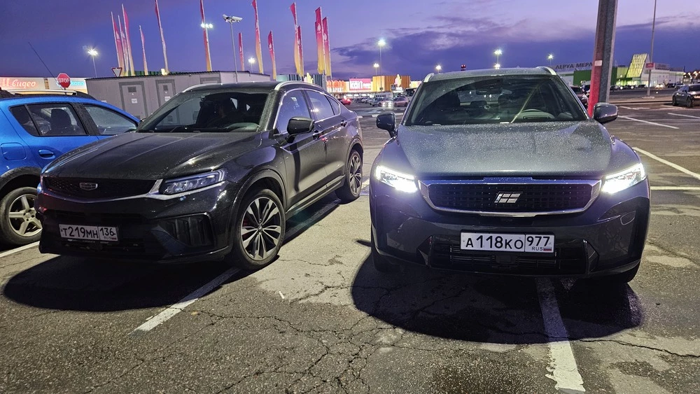 Knewstar 001 рядом с Geely Tugella 