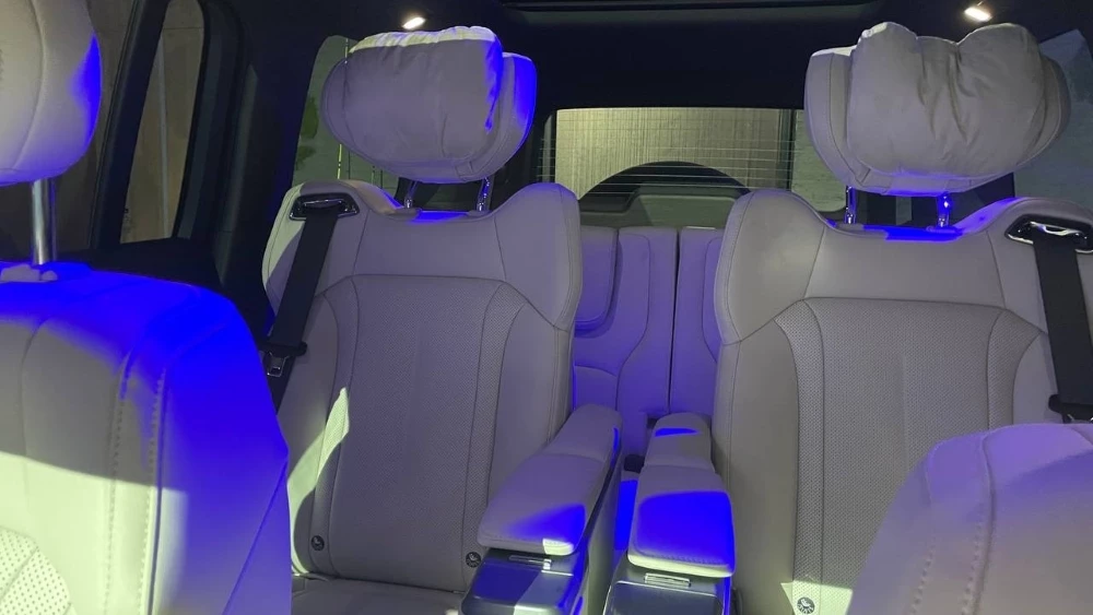 Внедорожник Rox 01 салон интерьер в Казахстане второй ряд сиденья