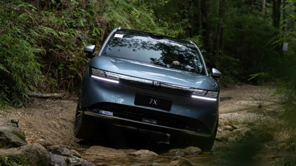 zeekr 7x бездорожье пневмоподвеска 