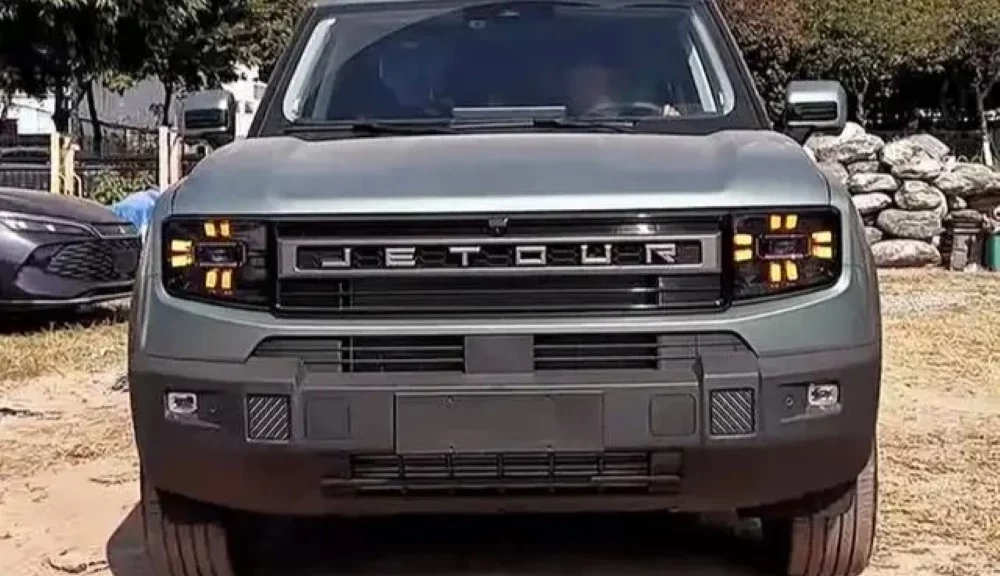 Jetour T1 с бензиновым ДВС готов к выходу на рынок. Сколько он может стоить в России кроссовер Jetour T1 с ДВС спереди