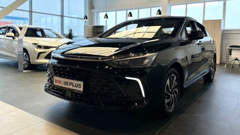 BAIC U5 у дилера спереди сбоку сыктывкар динамика купить новый в автосалоне