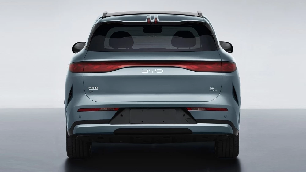 BYD Tang L сзади