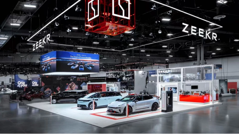 zeekr 001 fr eekr mix zeekr 009 grand ces 2025 выставка америа сша лас вегас павильон