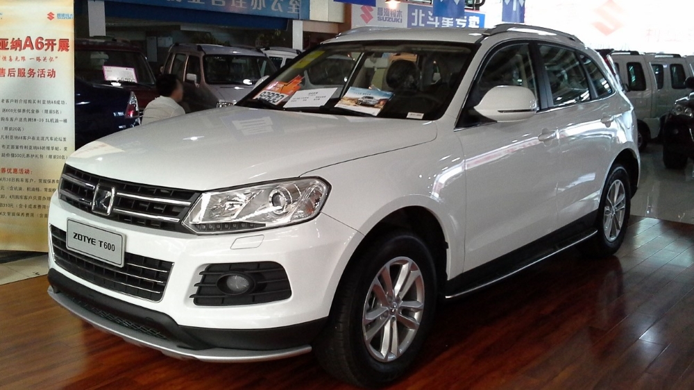 Кроссовер Zotye T600 на Пекинском автосалоне 2014 сбоку спереди