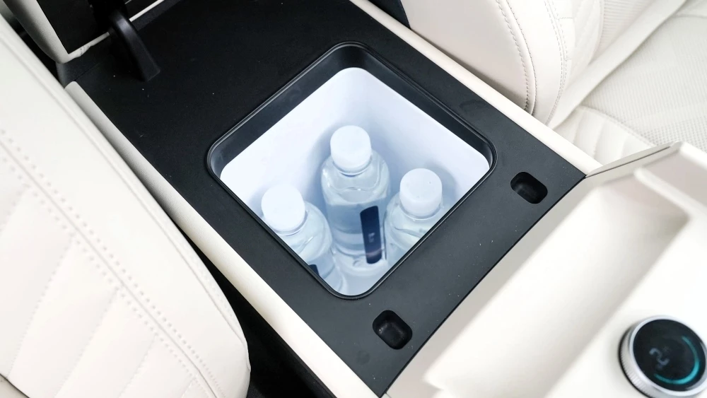 Электрический седан BYD Qin L EV интерьер