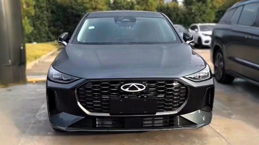 седан Chery Arrizo 8 Pro спереди Китай