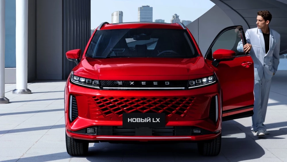 новый Exeed LX спереди