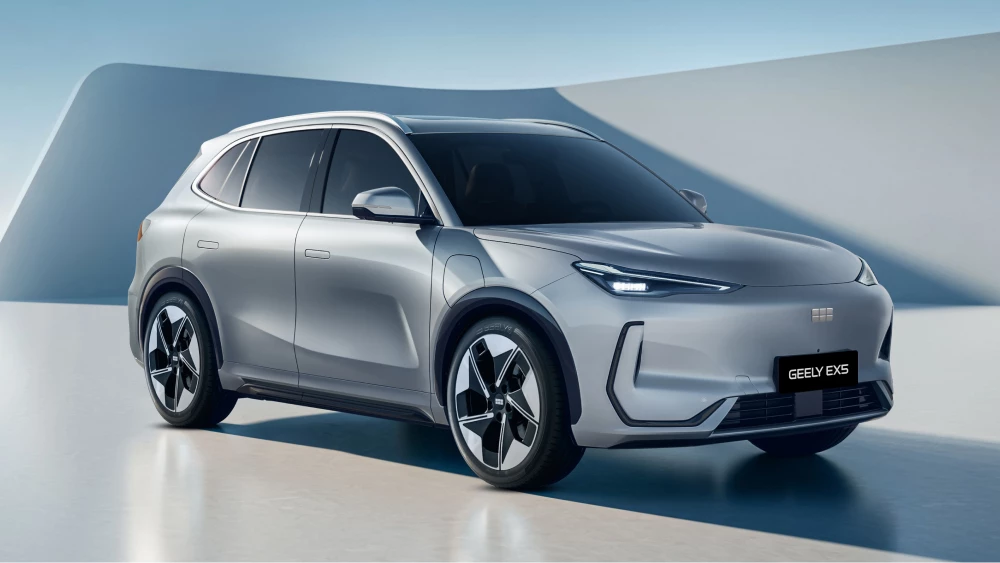 geely ex5 сбоку спереди цены комплектации серебряный