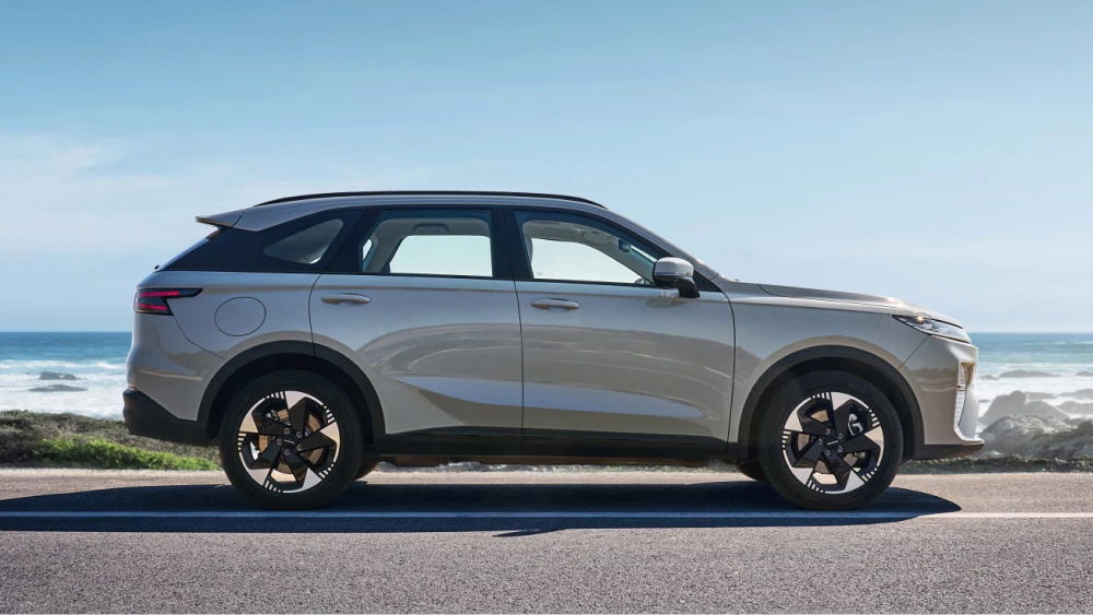 haval f8 ii поколение новый кроссовер сбоку серый