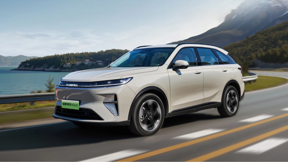 Официальные изображения нового Haval F8 показали в Китае. Этот кроссовер ждут в России haval f8 ii поколение новый кроссовер сбоку спереди серый