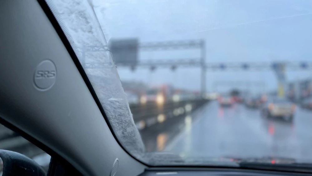 Jetour X50 салон интерьер стекло дворник