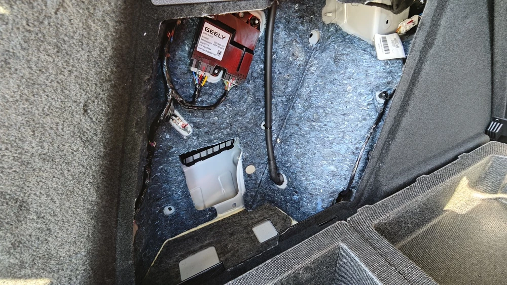 knewstar 001 салон интерьер багажник обивка шумоизоляция