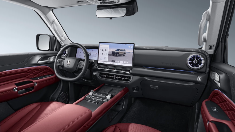 обновленный tank 300 внедорожник салон черно-бордовый