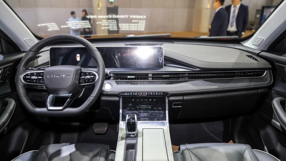 Chery Tiggo 4 HEV интерьер Cross