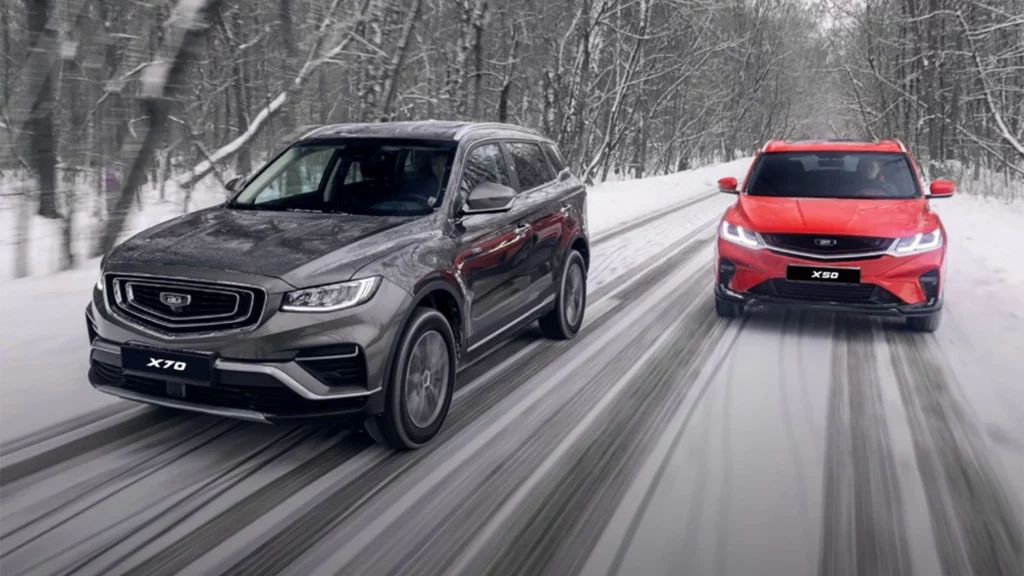 Belgee БИЗНЕС КАР X50 X70 вместе на снегу