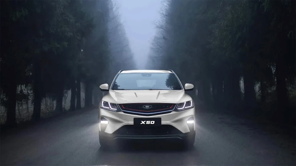 Belgee БИЗНЕС КАР X50 спереди в динамике