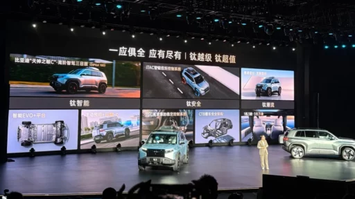 Кроссовер Fang Cheng Bao Titanium 3 от BYD презентация