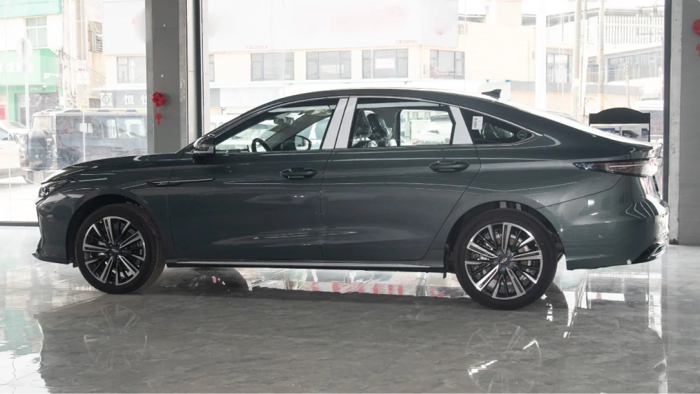 chery arrizo 8 pro старт продаж седан серый сбоку