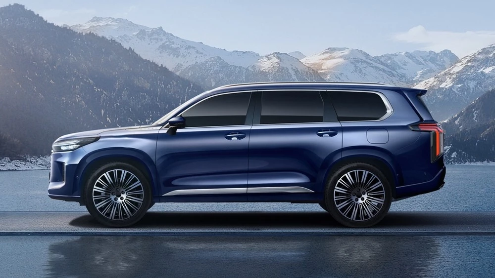 гибридный Exeed VX C-DM сбоку