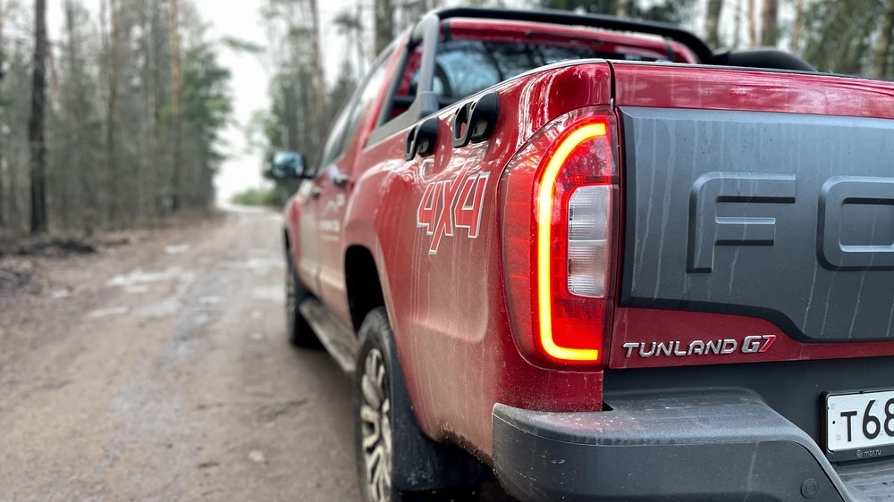 пикап Foton Tunland G7 тест сбоку сзади