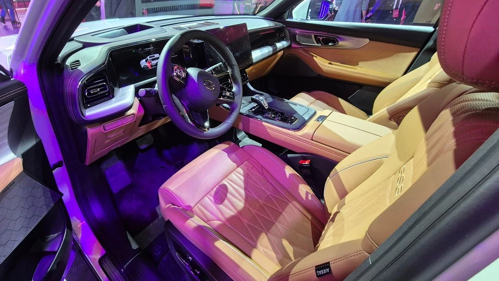 Салон кроссовер GAC GS8 Traveller интерьер