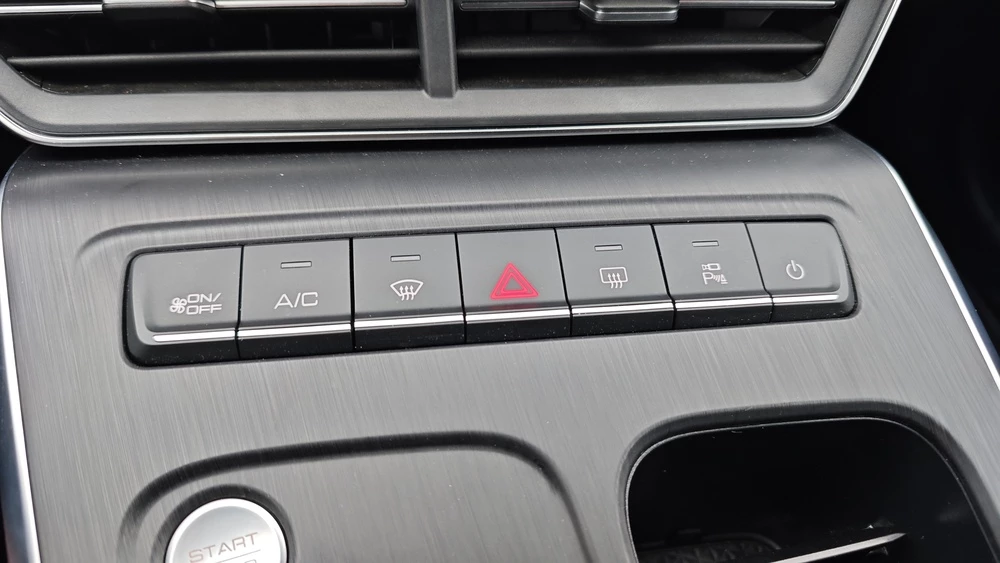 обновленный новый Haval F7 тест мишина салон интерьер климат-контроль клавиши тоннель