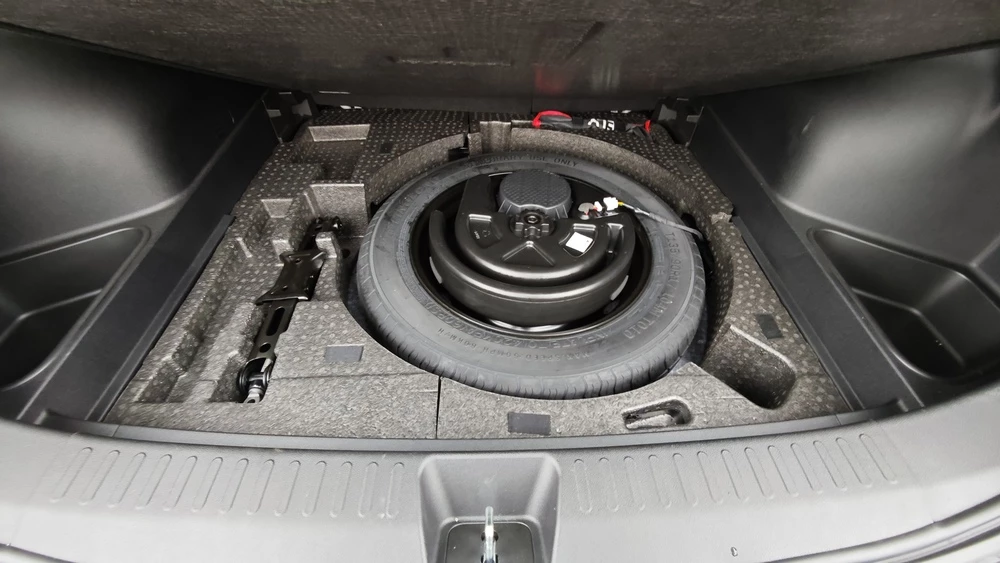 обновленный новый Haval F7 тест мишина салон интерьер багажник запасное колесо докатка