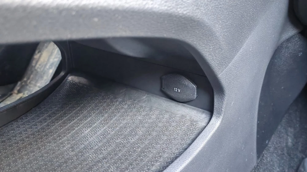 Кроссовер Chery Tiggo 7 Pro Max интерьер 12-вольтовая розетка