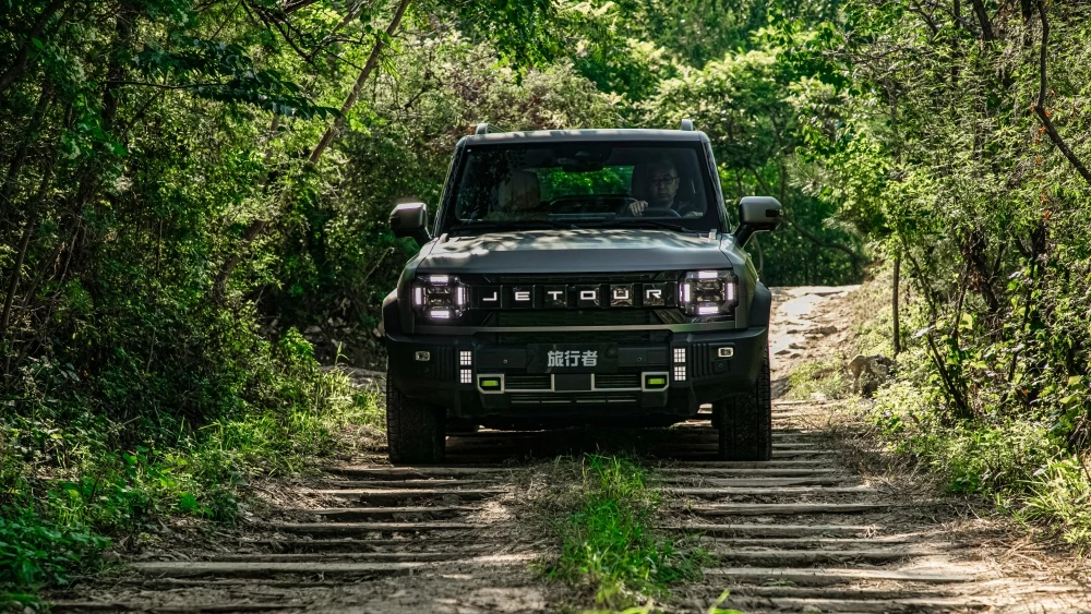 Jetour T2 2025 модельного года спереди