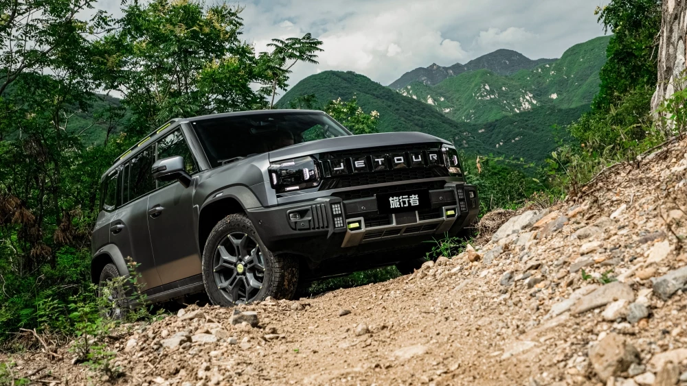 Jetour T2 2025 модельного года спереди сбоку полный привод