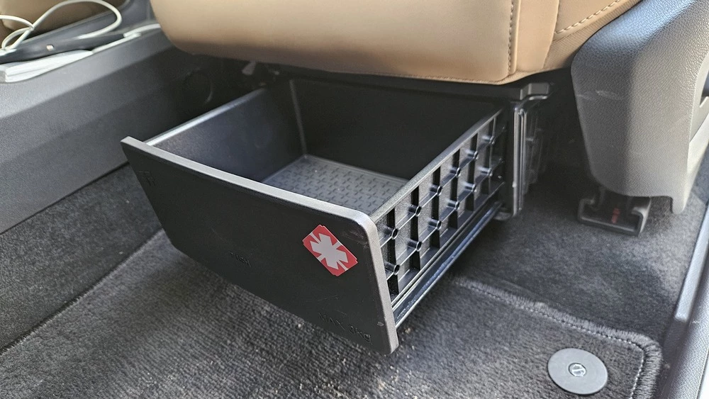 Jetour t2 с автоматом Discovery тест салон интерьер ящик под сиденьем