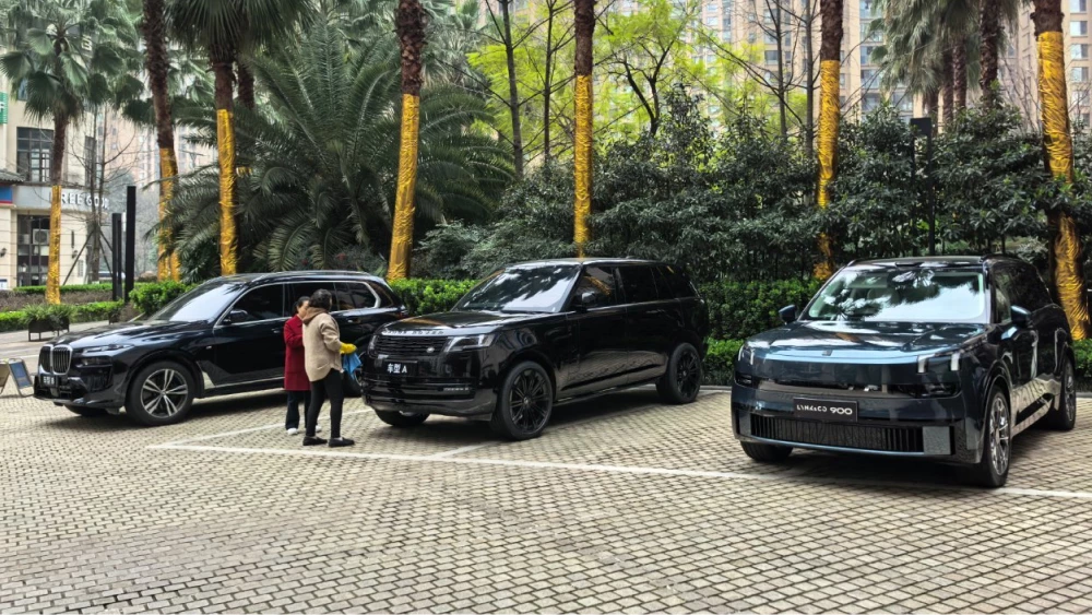 lynk & co 900 range rover bmw x7