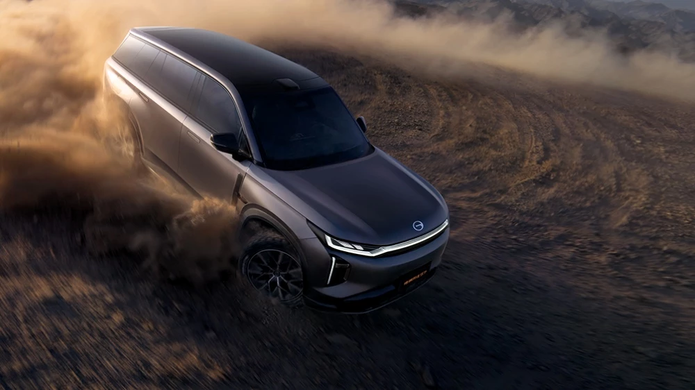 гибридный GAC S7 сверху сбоку