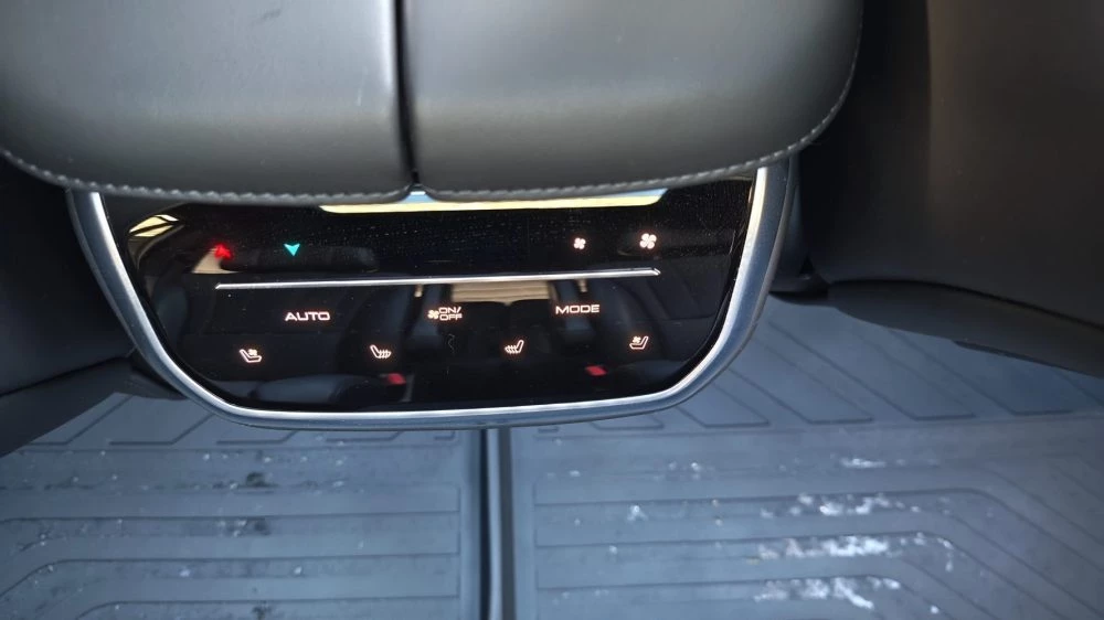 wey 07 тест мишина салон интерьер второй ряд климат-контроль