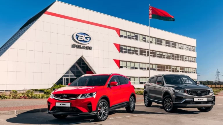 Belgee X50 X70 спереди сбоку у завода Белджи