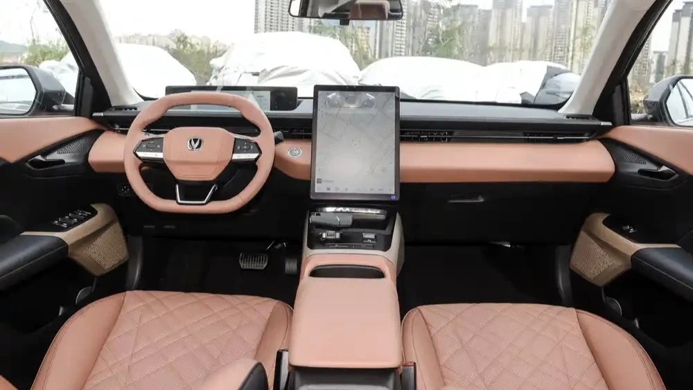 Changan Lamore 2025 интерьер