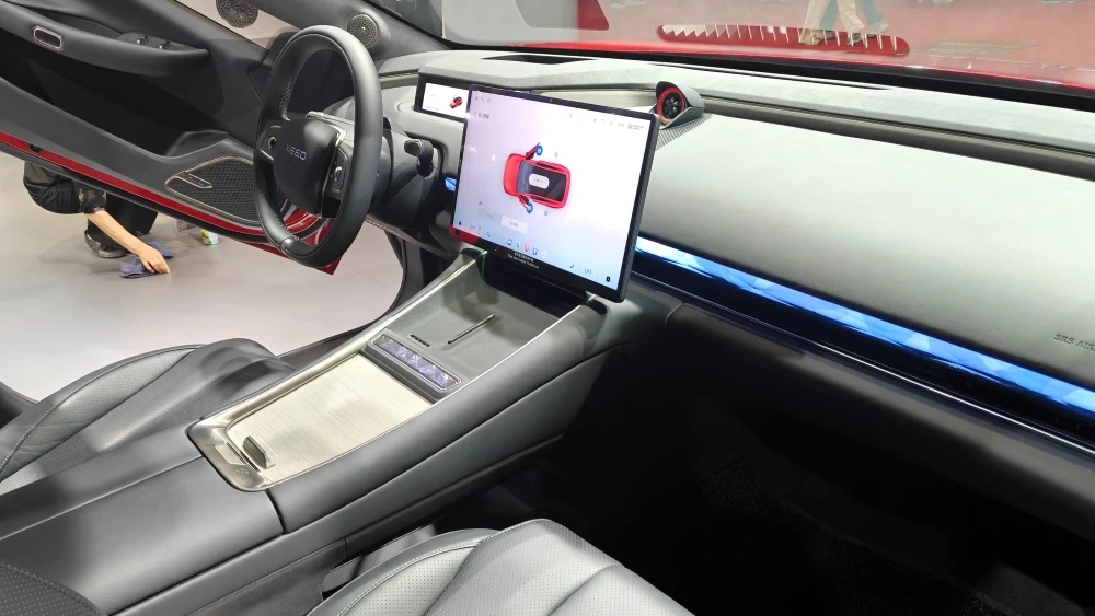 электрический седан Exeed Exlantix ES интерьер в Шанхае 2025